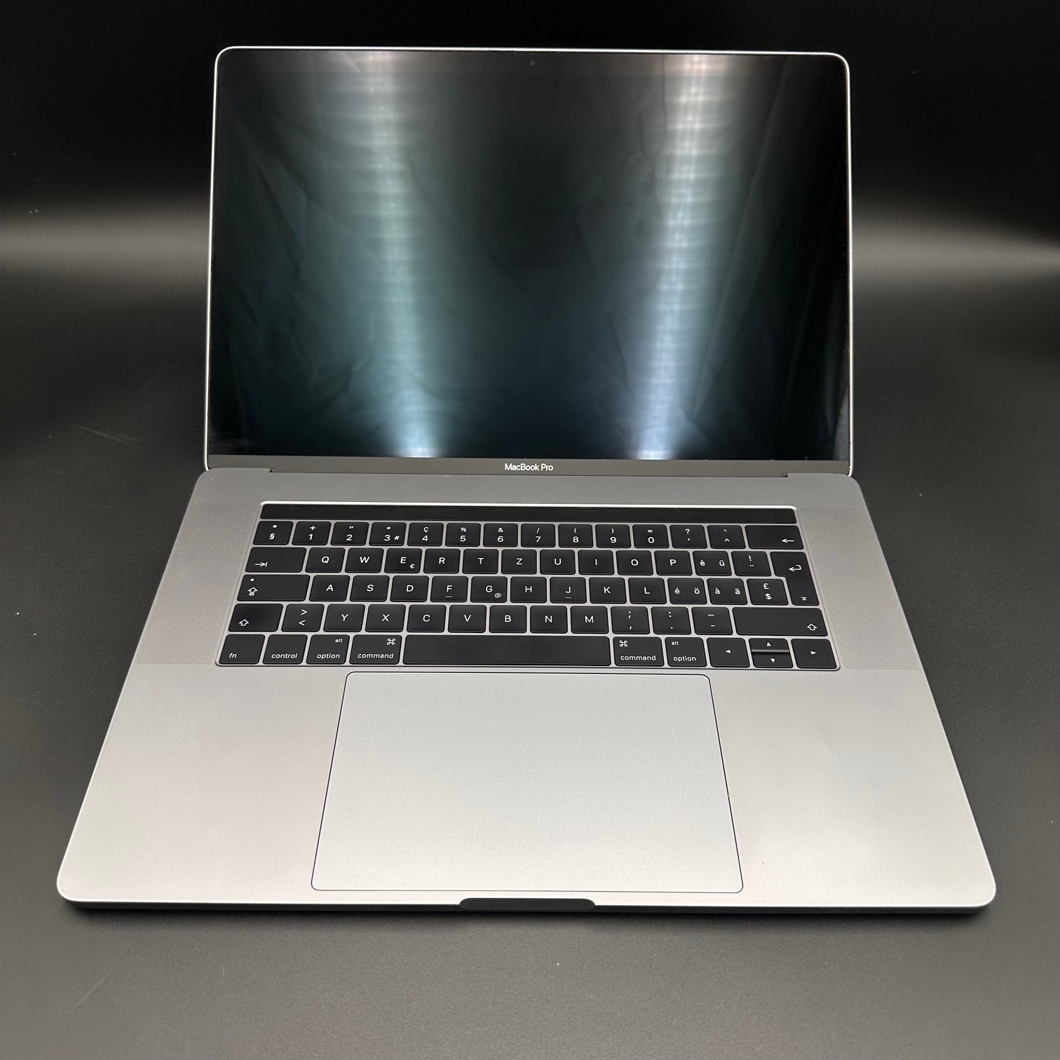MacBook Pro (2016) - Image 2