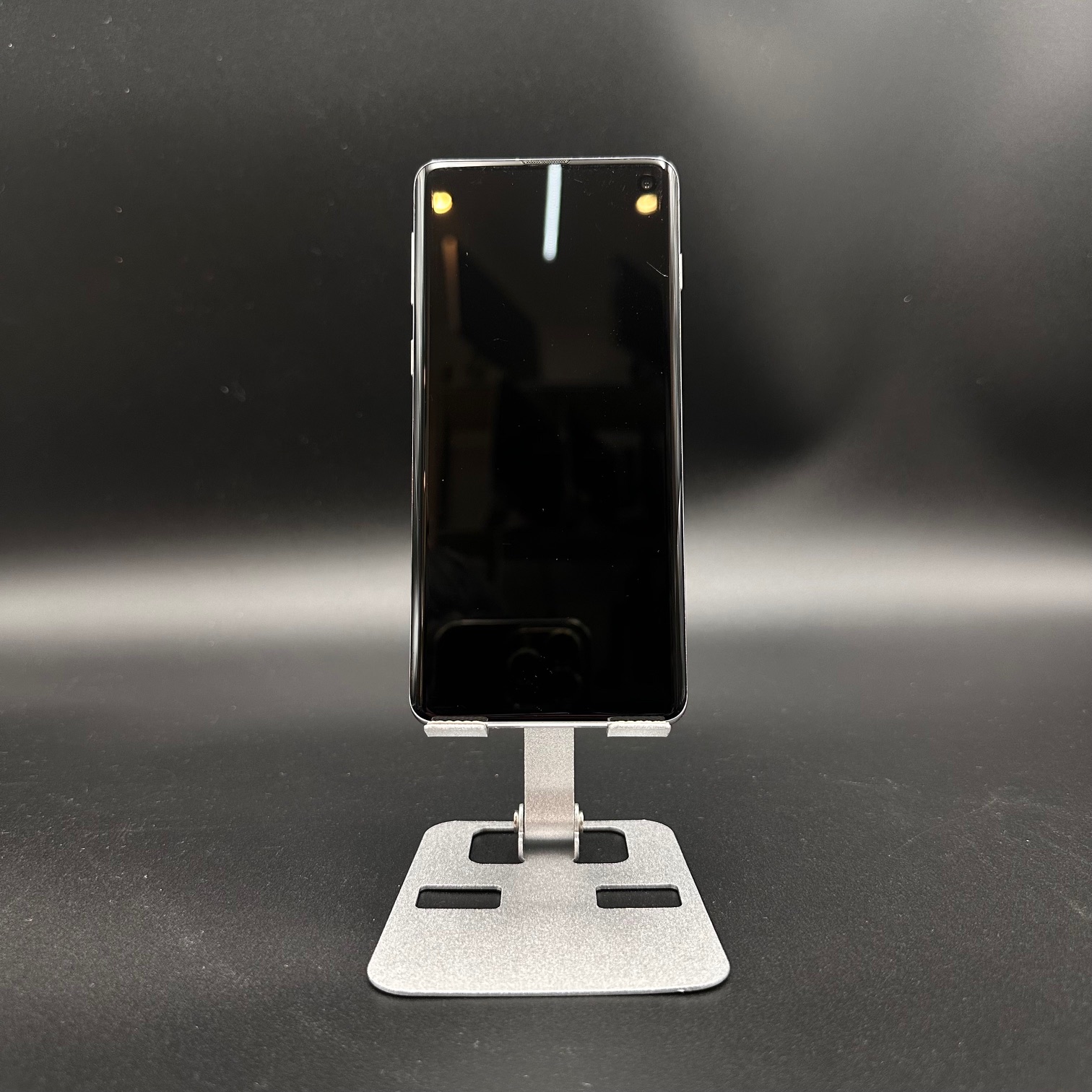 Samsung S10 - Image 2