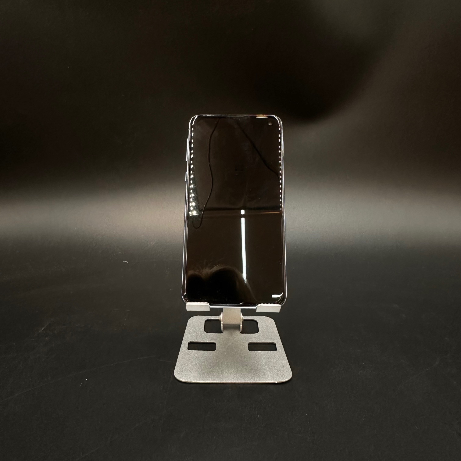 Samsung S10e - Image 2