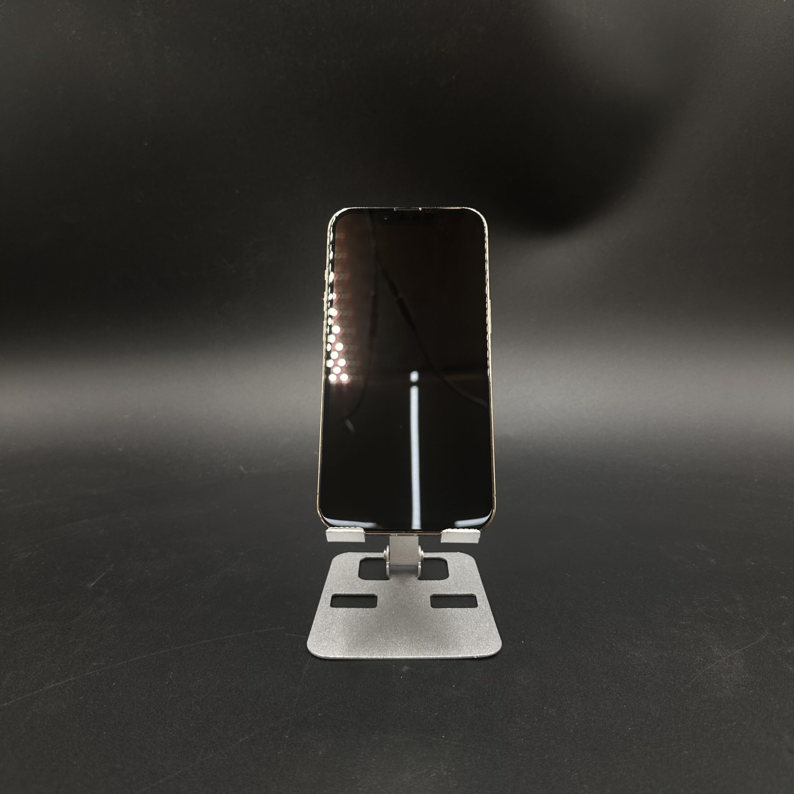 iPhone 13 Pro - Image 2