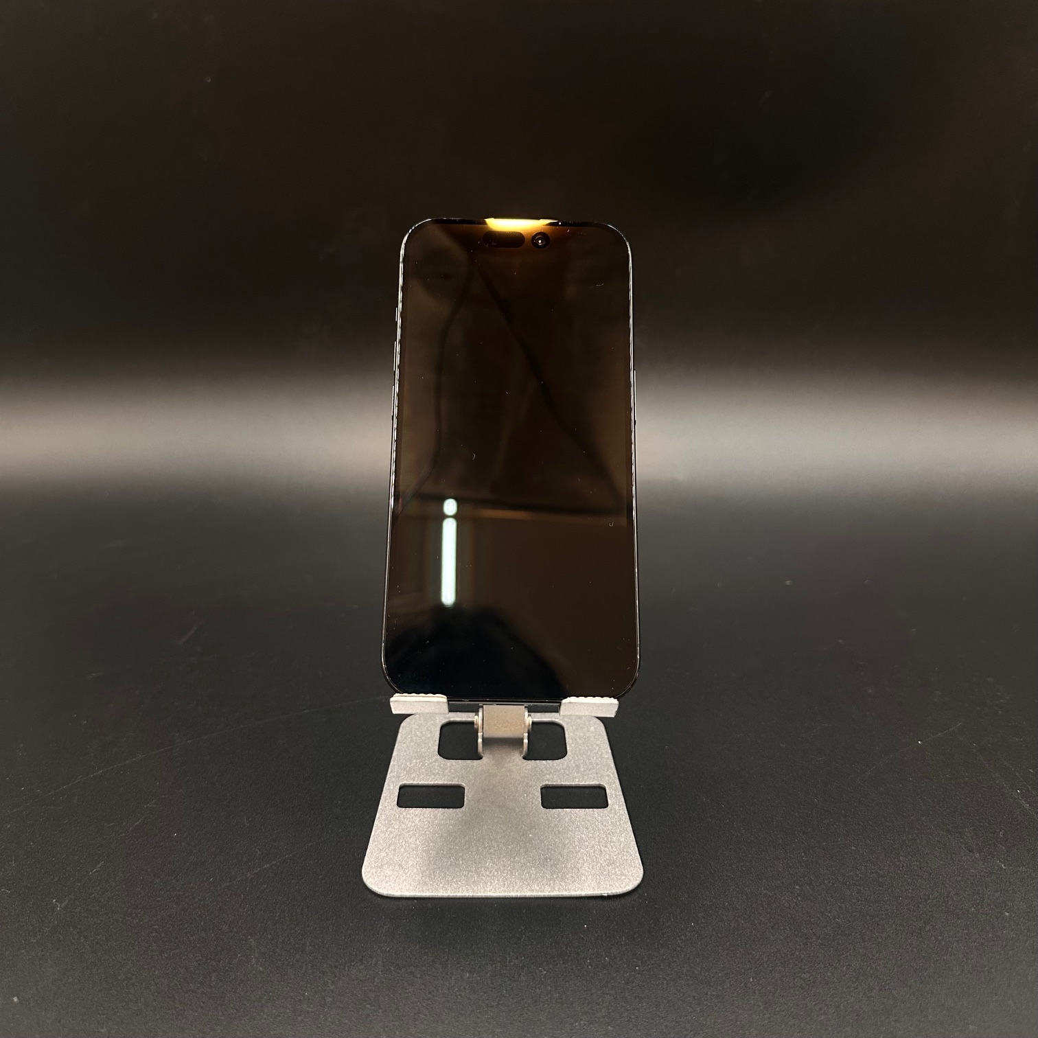 iPhone 15 Pro - Image 2